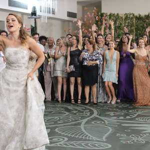 Vestido de noiva de Cristina foi usado duas vezes por Clara