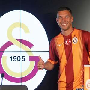 Podolski é anunciado como reforço do Galatasaray
