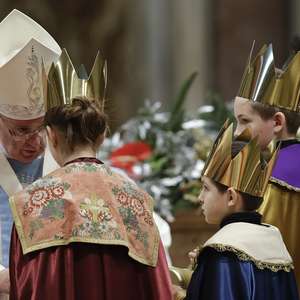 El Papa incluye a una 'reina maga' en la misa de Año Nuevo