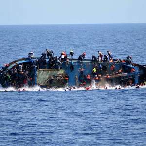 Barcos europeos salvan a 668 migrantes en el Mediterráneo