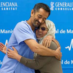 España reconstruye el rostro a una mujer con una grave ...
