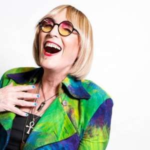 Artista que já foi homem e mulher conta por que agora ...