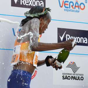 Queniana campeã olímpica no Rio vence a São Silvestre