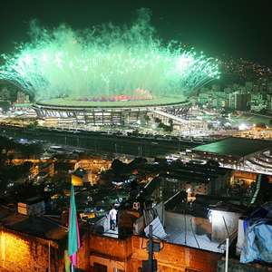 Um ano depois da festa olímpica, Rio de Janeiro agoniza