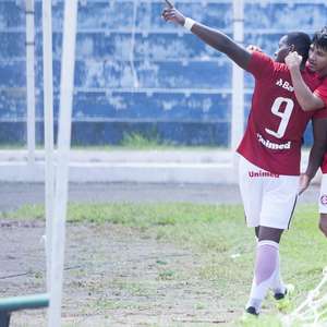 Inter confirma ataque arrasador, goleia e vai às quartas