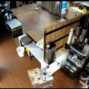Mulher bate em gerente do McDonald's por causa de ketchup