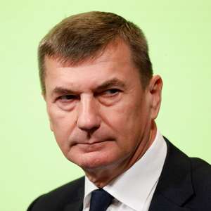 UE acusa Rússia de gastar 1,1 bilhão de euros com fake news