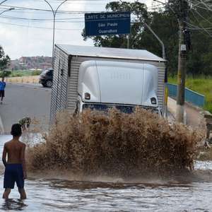 A rotina de doenças das regiões alagadas em São Paulo