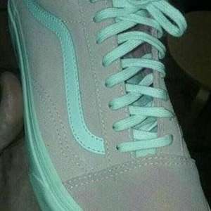 A relação da empatia com a foto do tênis que muda de cor