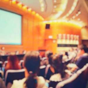 Por que ocorre a insegurança e medo de falar em público?