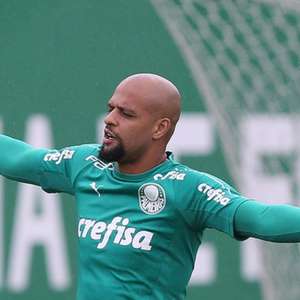 Felipe Melo lamenta protestos e rebate críticas da torcida