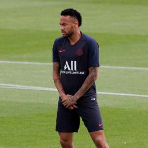 Após reunião na França, Barcelona aguarda ultimato de Neymar