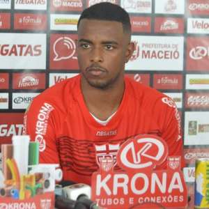 Wesley Dias assina com o CRB e espera ajudar a equipe ...