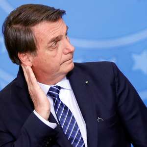 Governo propôs adiar encontro por cirurgia de Bolsonaro