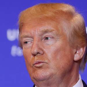 'Caso Ucrânia' faz primeira vítima na Casa Branca