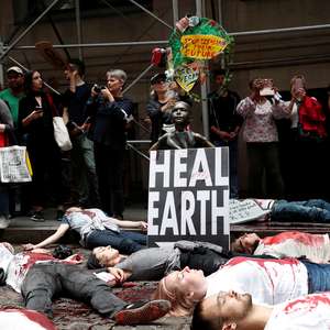 Manifestantes bloqueiam ruas contra mudanças climáticas