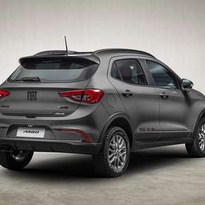 Fiat Argo Trekking ganha versão 1.8 AT por R$ 68.990