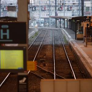 Greve contra reforma de Macron cria caos nos transportes