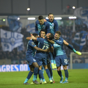 Brasileiro marca e Porto vira para cima do Moreirense