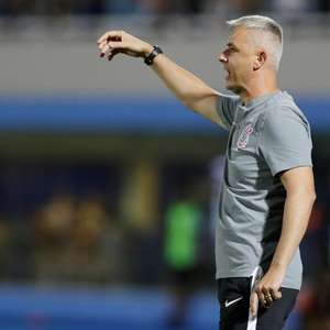 Tiago Nunes muda Corinthians para decisão na Libertadores