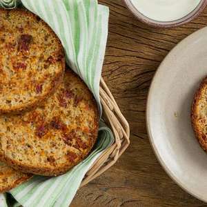 Snack de Aveia com Tomate-seco e Manjericão