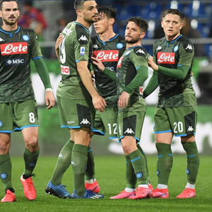 Napoli encara Brescia para se manter na briga por vaga ...