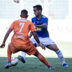 Cruzeiro decepciona, Coimbra vence a primeira e Adilson cai