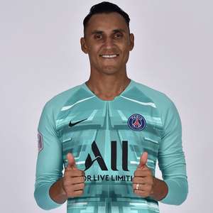 Keylor Navas quase desistiu do futebol no início da carreira