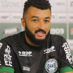 Goleiros irão sofrer mais no retorno do futebol, ...