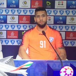 Samuel espera futebol dos Emirados Árabes retornando ...