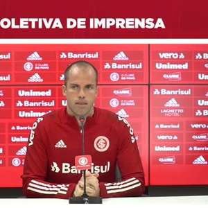 INTERNACIONAL: Lomba brinca e diz que D'Alessandro é bom ...