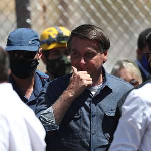 Bolsonaro anunciará prorrogação do auxílio na 3ª-feira