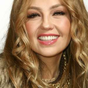 Thalia celebra 49 anos com clique belíssimo