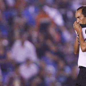 Edmundo lembra encontro com Messi: "Pediu para me conhecer"