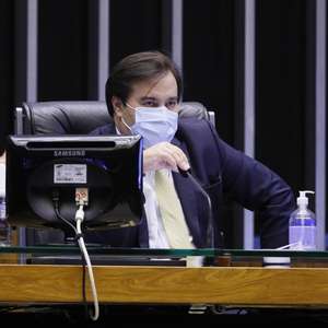 Câmara aprova dobrar penas por corrupção durante a pandemia