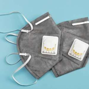 Visor transparente e máscara com válvula não impedem ...