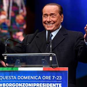 Ex-premiê italiano Berlusconi é diagnosticado com ...
