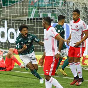 Colorado explica discussão com palmeirense e "honre tua cor"