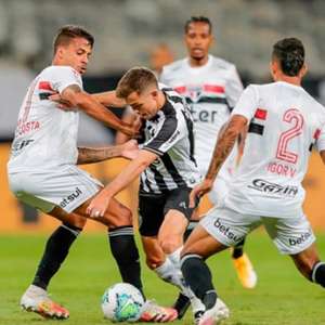 Atlético-MG vence São Paulo em jogo com VAR polêmico