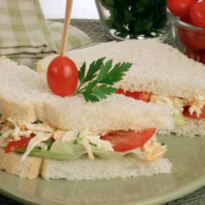 Sanduíche natural com frango desfiado: praticidade e sabor