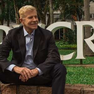 Miguel Falabella produz a nova campanha da PUCRS Online