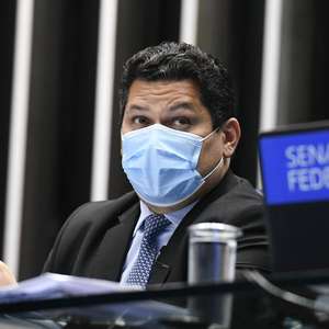 Alcolumbre alinha com Bolsonaro nomes para presidir Senado