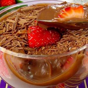 Do bombom de colher ao pudim de café: aprenda receitas doces