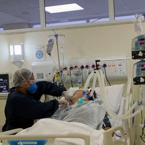 Paciente que não esteve no AM apresenta variante em SP