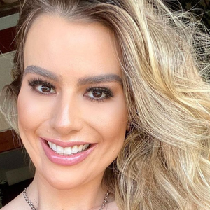 Keulla cuida do cabelo e revela que engordar eliminou queda