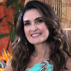 Fátima Bernardes aposta em nail art: "francesinha sorriso"