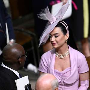 Katy Perry escolheu um chapéu cansativo para a coroação de Charles Foto: Gareth Cattermole / Reuters