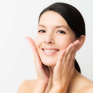 Sutiã facial promete evitar flacidez e rugas