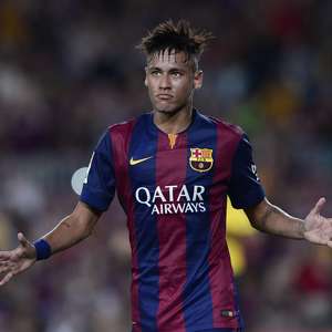 Após declaração polêmica, Dunga vê Neymar como "referência"