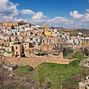 Airbnb pagará para 4 pessoas viverem em vilarejo italiano